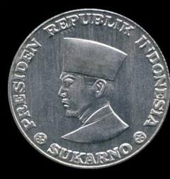 Монеты Ириан Джаи